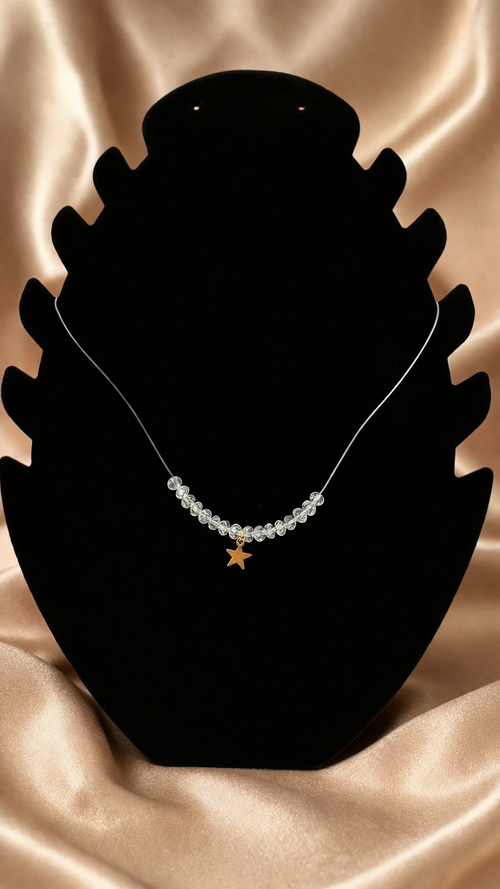 Colier fin cu steluță și mărgele transparente